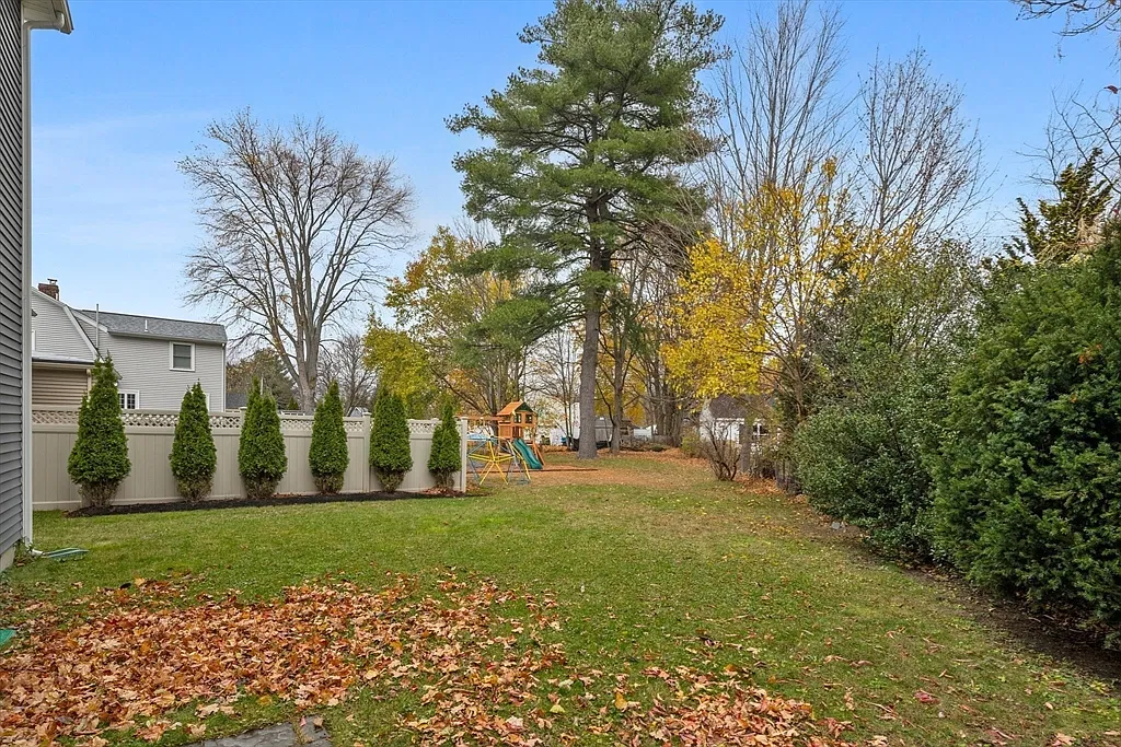 Lowell, photo 14